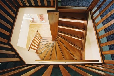 iroko houten trappen boven